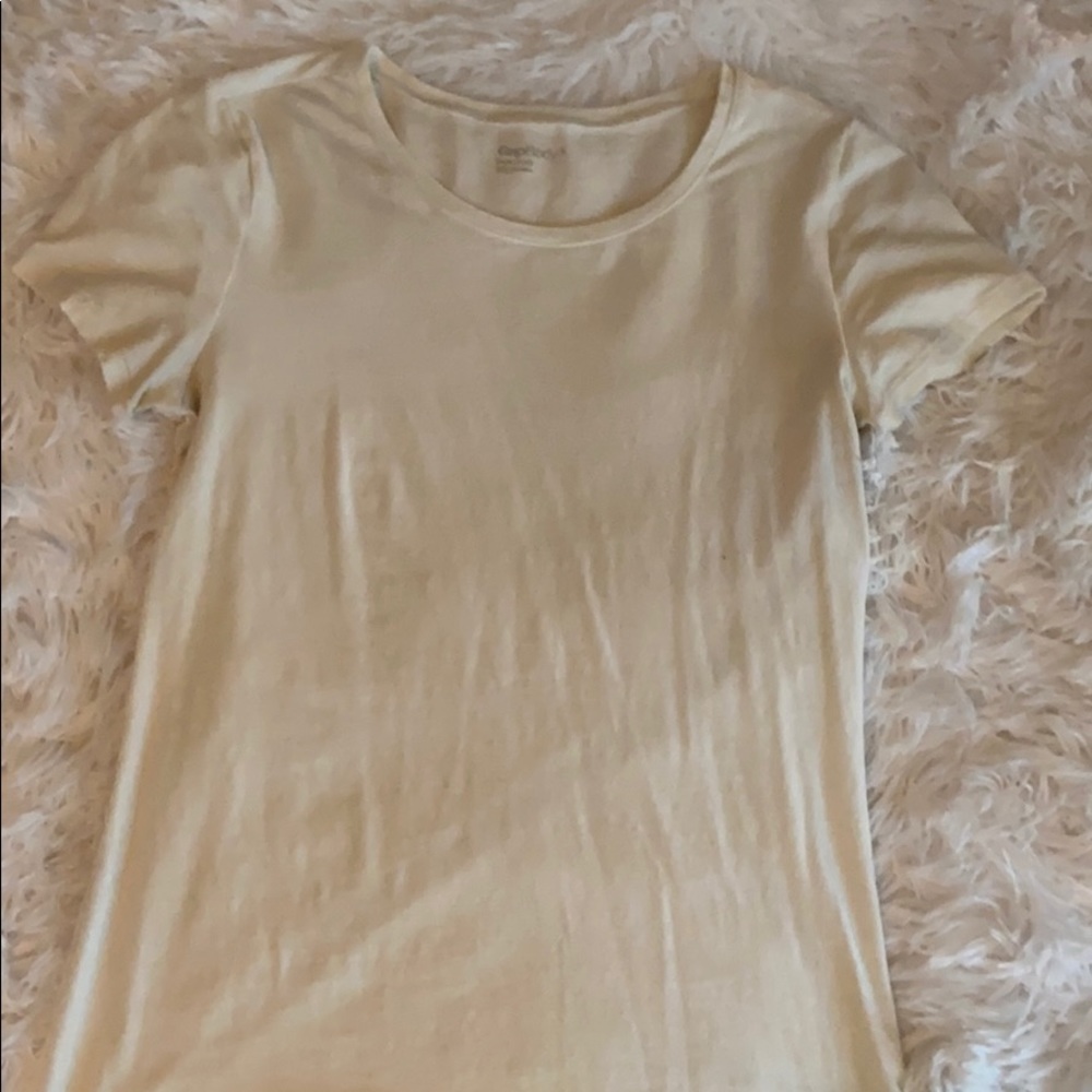 White tee